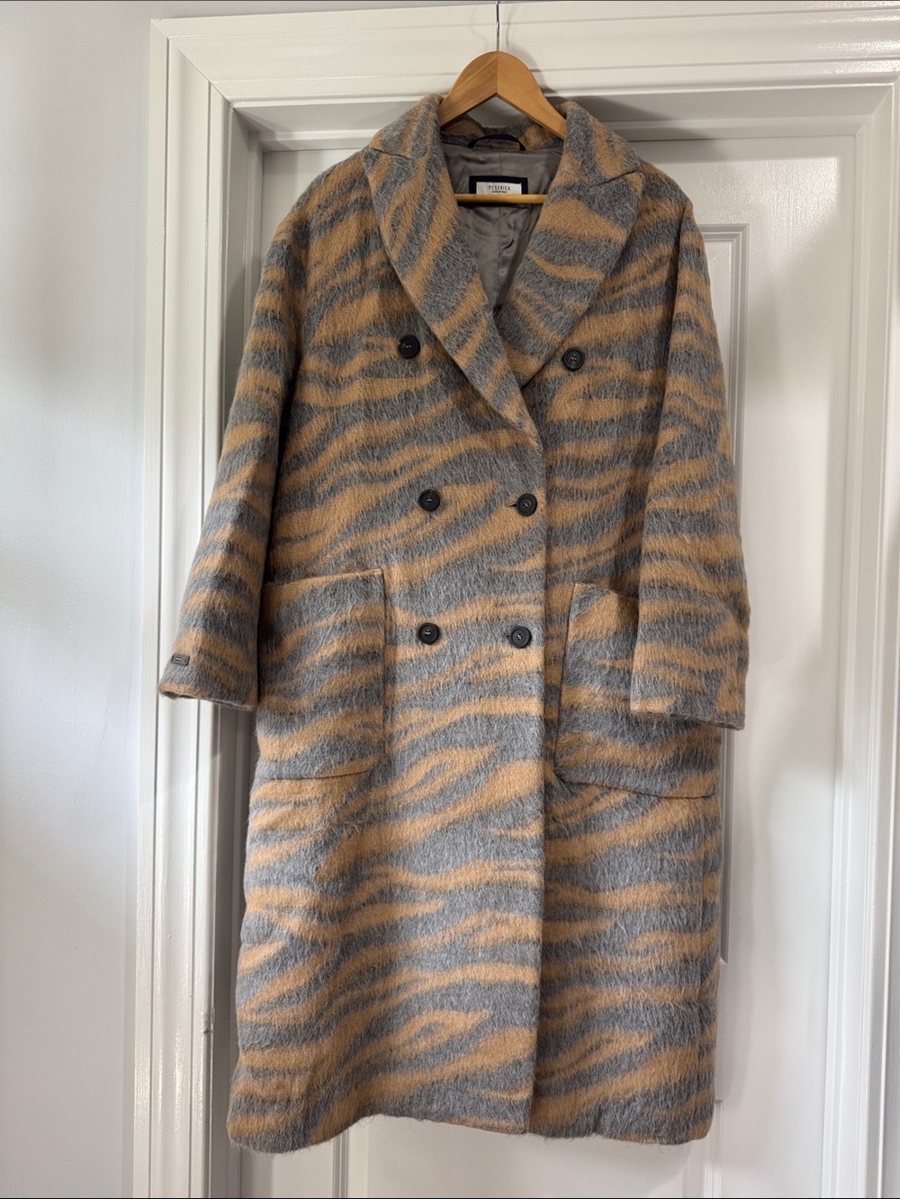 Peserico coat size woman’s 46 (European)